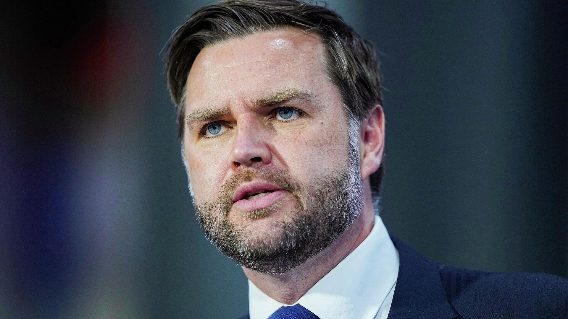 Вэнсу отказали в обслуживании в британском пабе, пишут СМИ