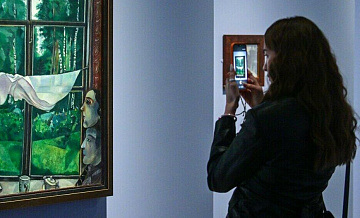 В Пушкинском музее растет очередь за билетами на выставку Шагала