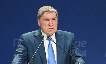 Россия и США ведут стыковку трудных положений по Украине, заявил Ушаков