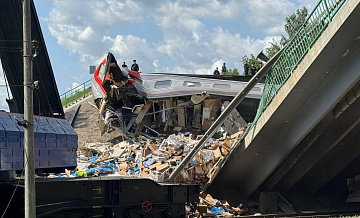 Обрушившийся мост под Брянском не подлежит восстановлению, заявил Богомаз