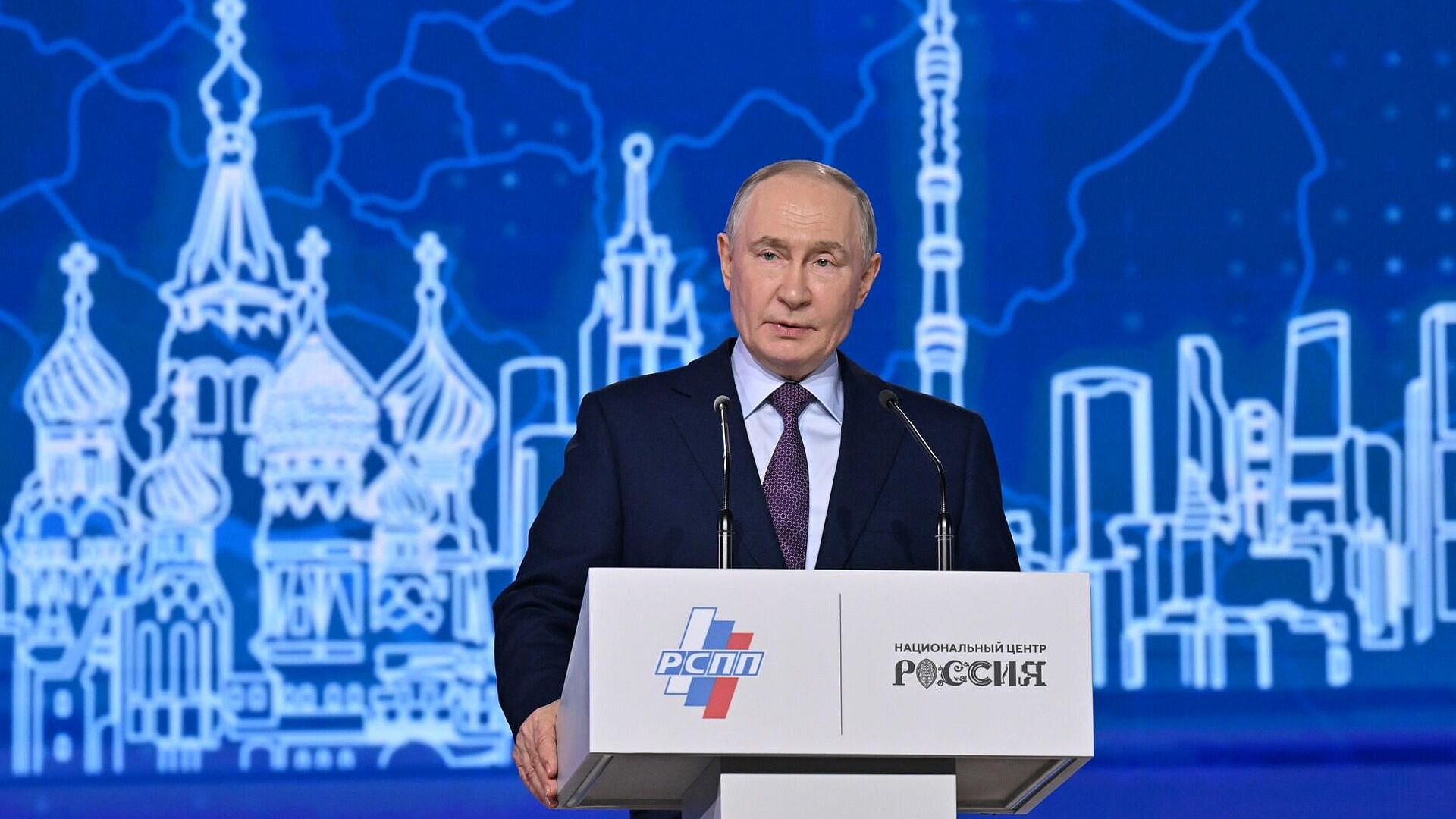 Путин обсудил с предпринимателями регулирование искусственного интеллекта