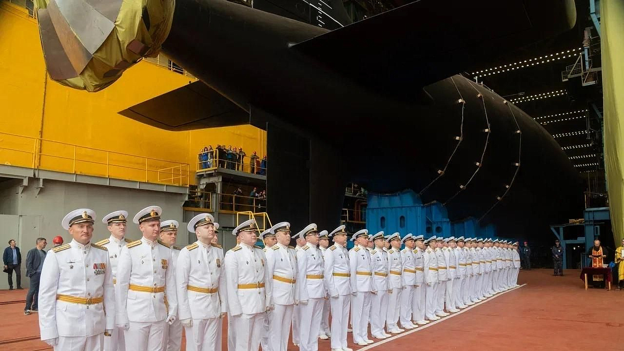  АПЛ "Ульяновск" вывели из эллинга "Севмаша"