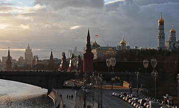 Национальные интересы России превыше цен на нефть, заявил Кремль