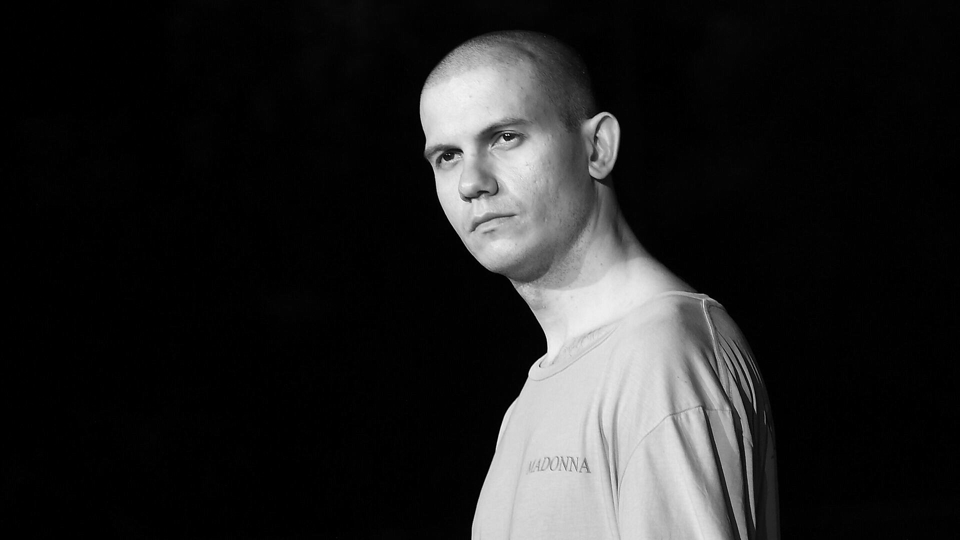 В Санкт-Петербурге похоронили солиста группы Shortparis Николая Комягина