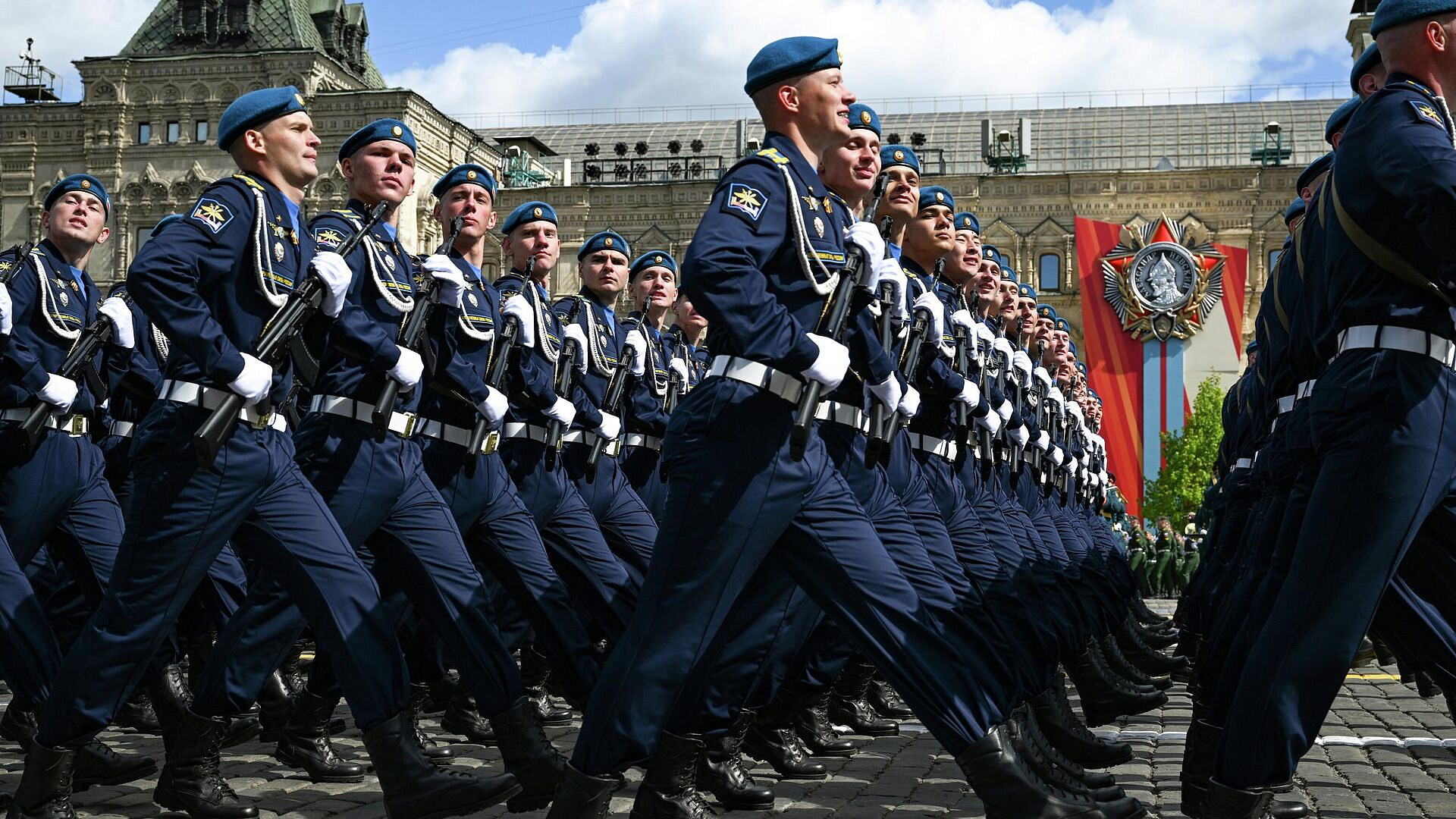 Нарышкин назвал парады в России на День Победы частью исторической культуры