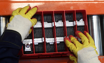 Украинский блогер присылает ВСУ старые дроны без аккумуляторов