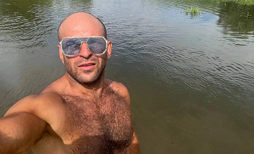 "Русский Стэтхэм" рассказал, что любит борьбу и зимнее плавание