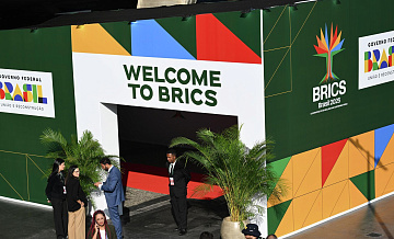 Страны БРИКС продолжат обсуждение трансграничных платежей