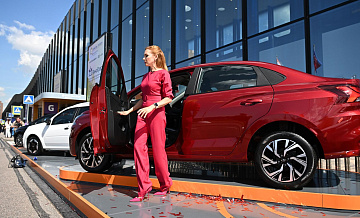 "АвтоВАЗ" улучшил прогноз по продажам автомобилей Lada в 2024 году
