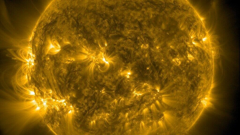 На Земле началась самая крупная магнитная буря за три месяца