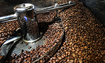 Цена на арабику впервые превысила восемь тысяч долларов за тонну