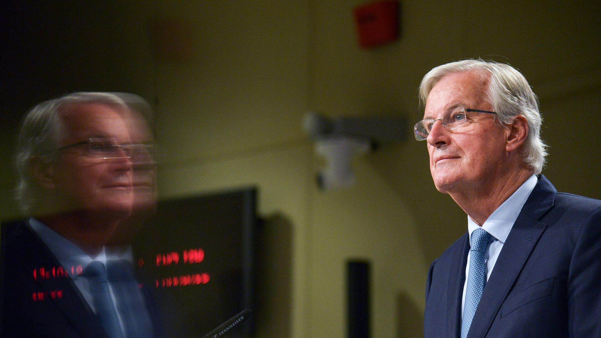 Оппозиция во Франции пригрозила сместить нового премьера