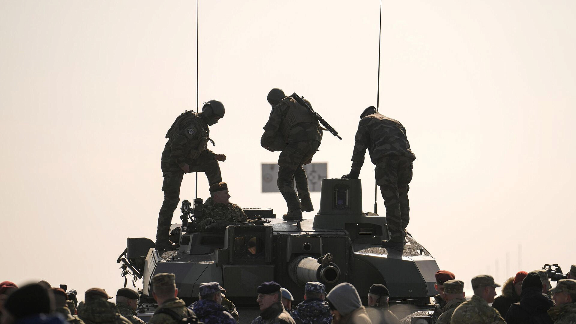 "Может запустить". В Британии высказались о войне с Россией