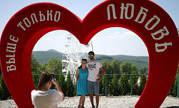 В "Авиасейлс" подсчитали, сколько туристов готовы к курортному роману