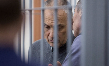 Экс-глава Сахалина в колонии изготавливал мусорные контейнеры