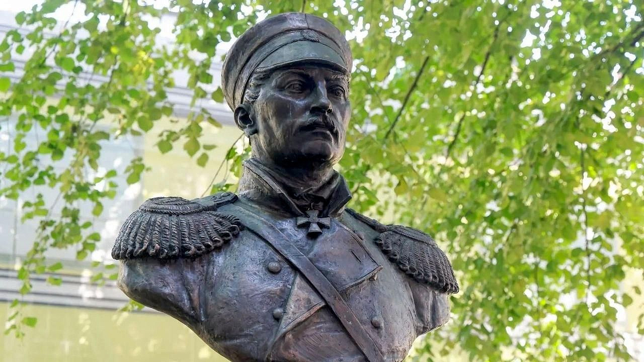 В Петербурге открыли бюст адмирала Павла Нахимова