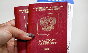 Юрист рассказала, можно ли выехать и вернуться по разным загранпаспортам