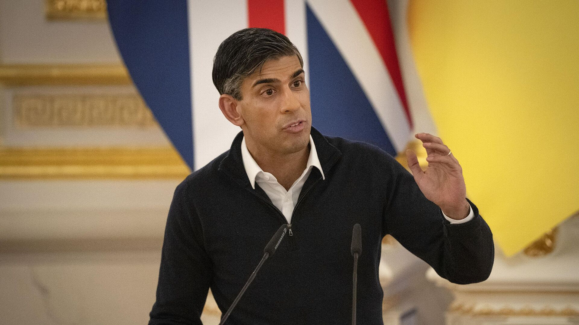 Рейтинг Сунака упал до рекордно низких значений