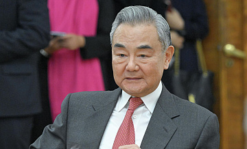 Глава МИД КНР обсудил украинский кризис с главами МИД Европы