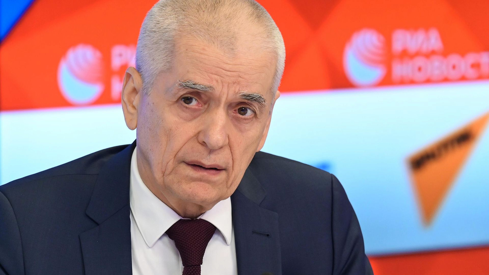 Онищенко назвал средний возраст рождения первого ребенка в России