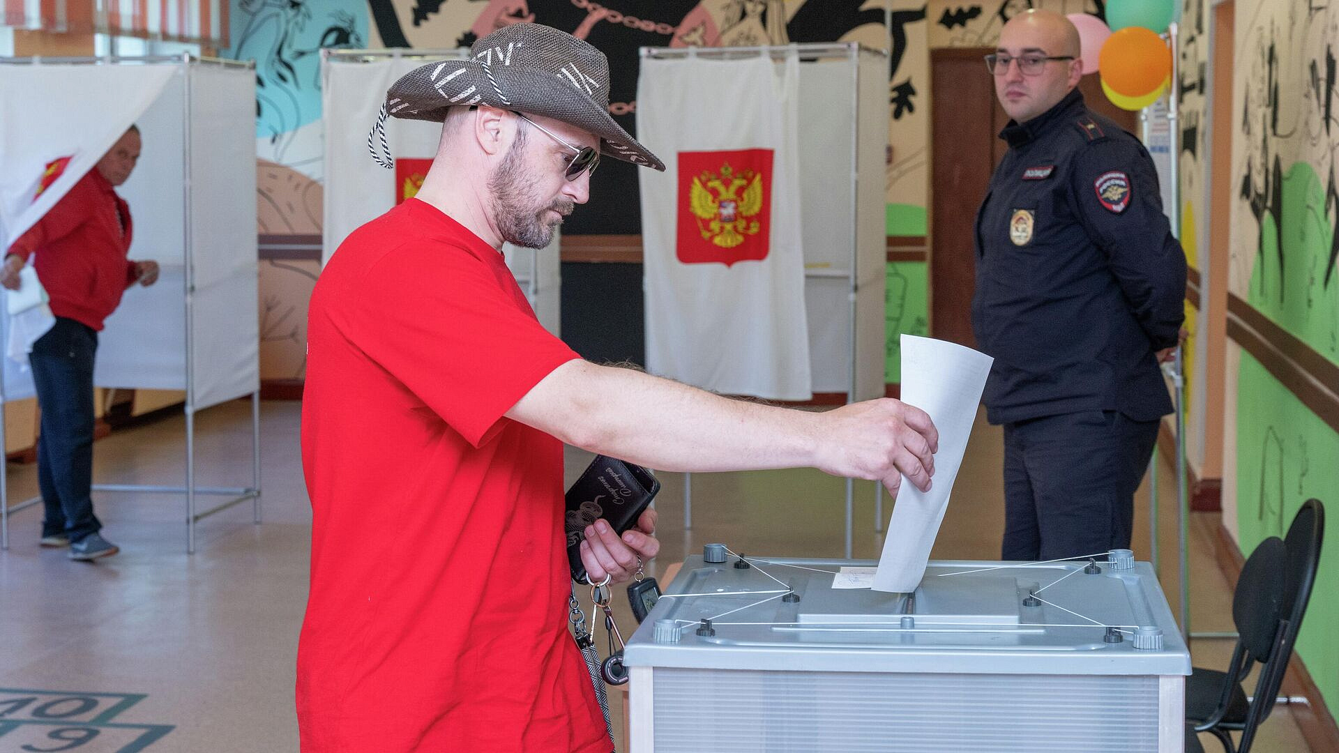 В ЦИК рассказали об открытии участков за рубежом на выборах в Госдуму