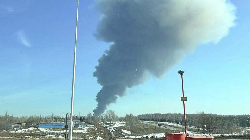 Число пострадавших при пожаре на "Нижнекамскнефтехиме" увеличилось