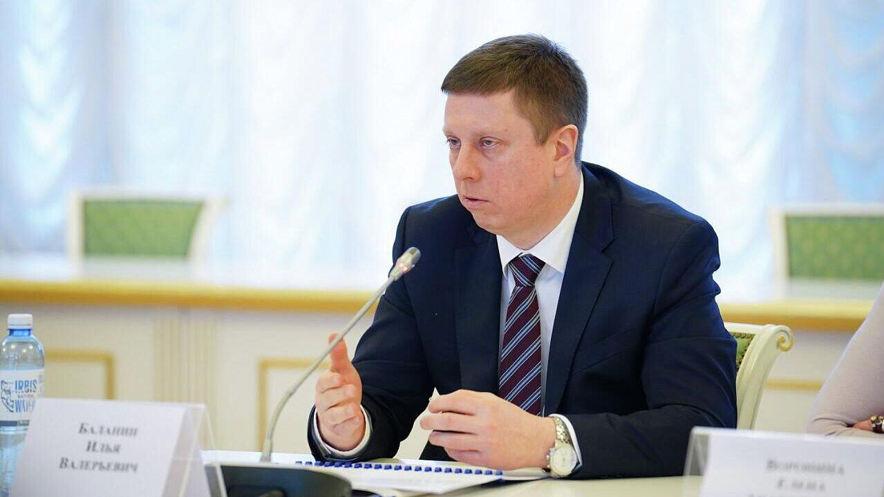 Баланин: более 8 тыс представителей сопровождают застрахованных россиян