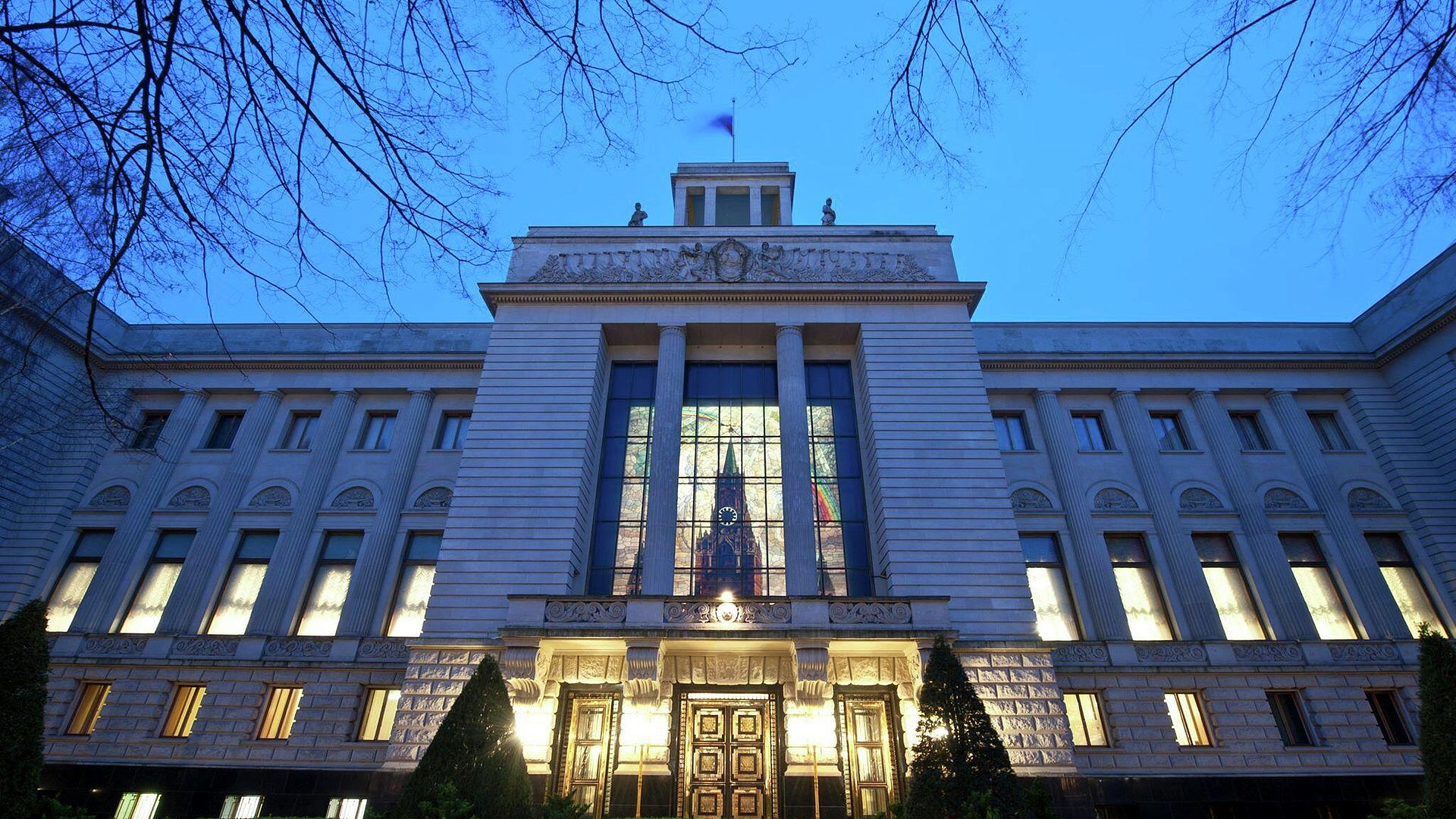 Россия не вмешивается во внутренние дела ФРГ, заявило посольство в Берлине