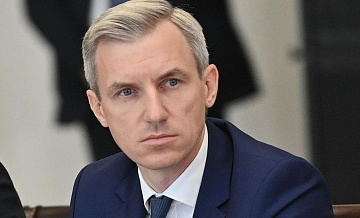 Анохин осмотрел производственные линии медкомпании в Смоленской области