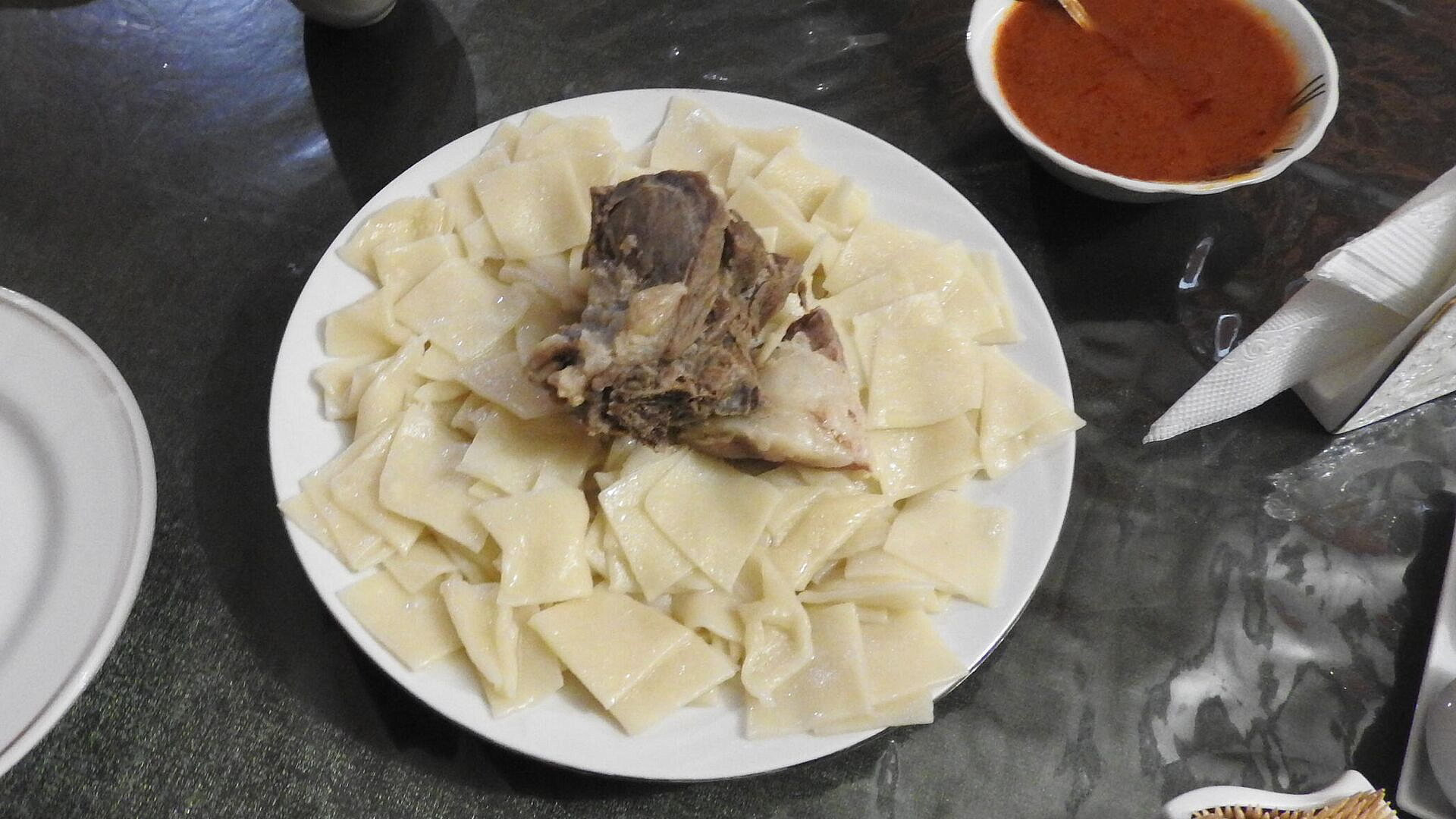 В Дагестане проверяют информацию об отравлении семьи хинкалом из магазина