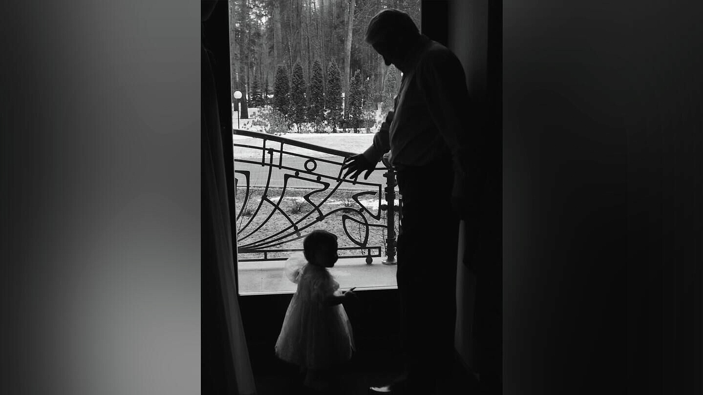 Внучка Ельцина опубликовала архивное фото с дедушкой в день его рождения