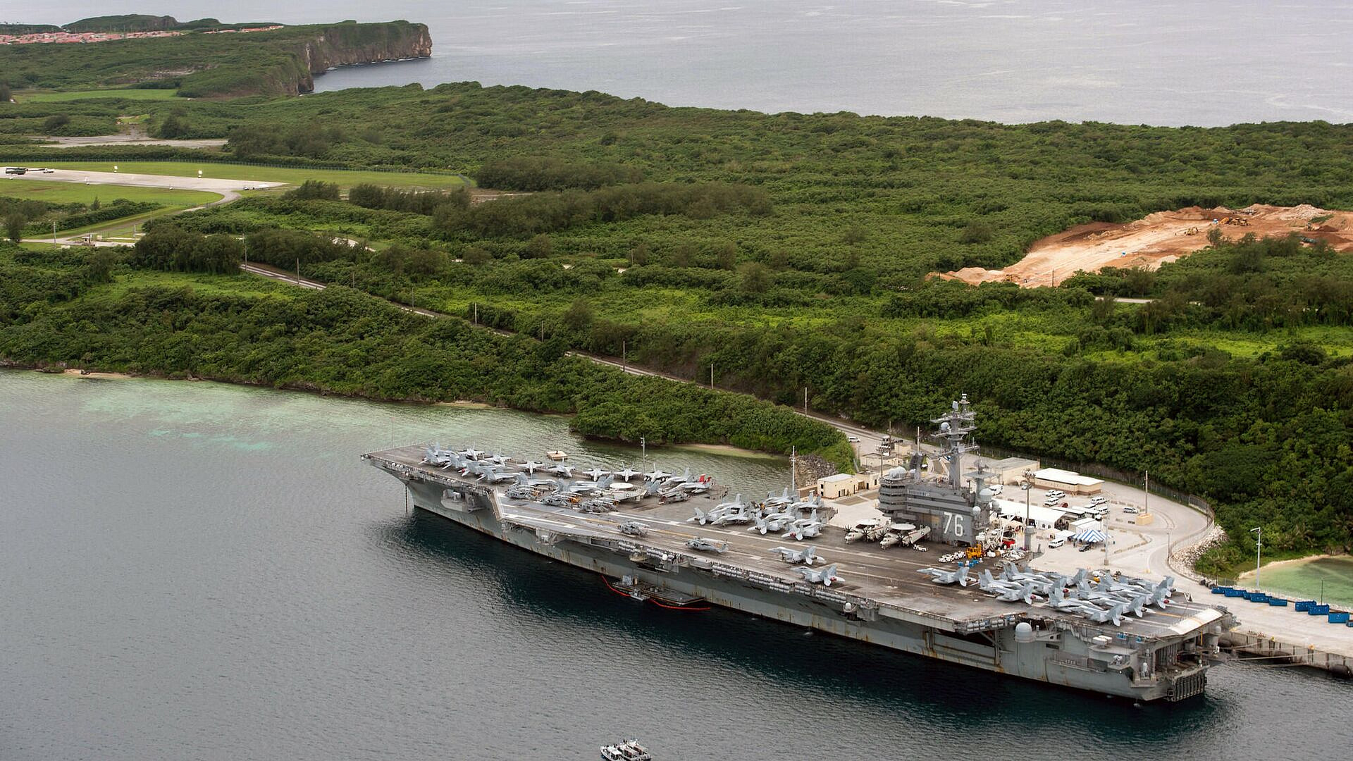 Пентагон заключил контракты на строительство на Гуаме