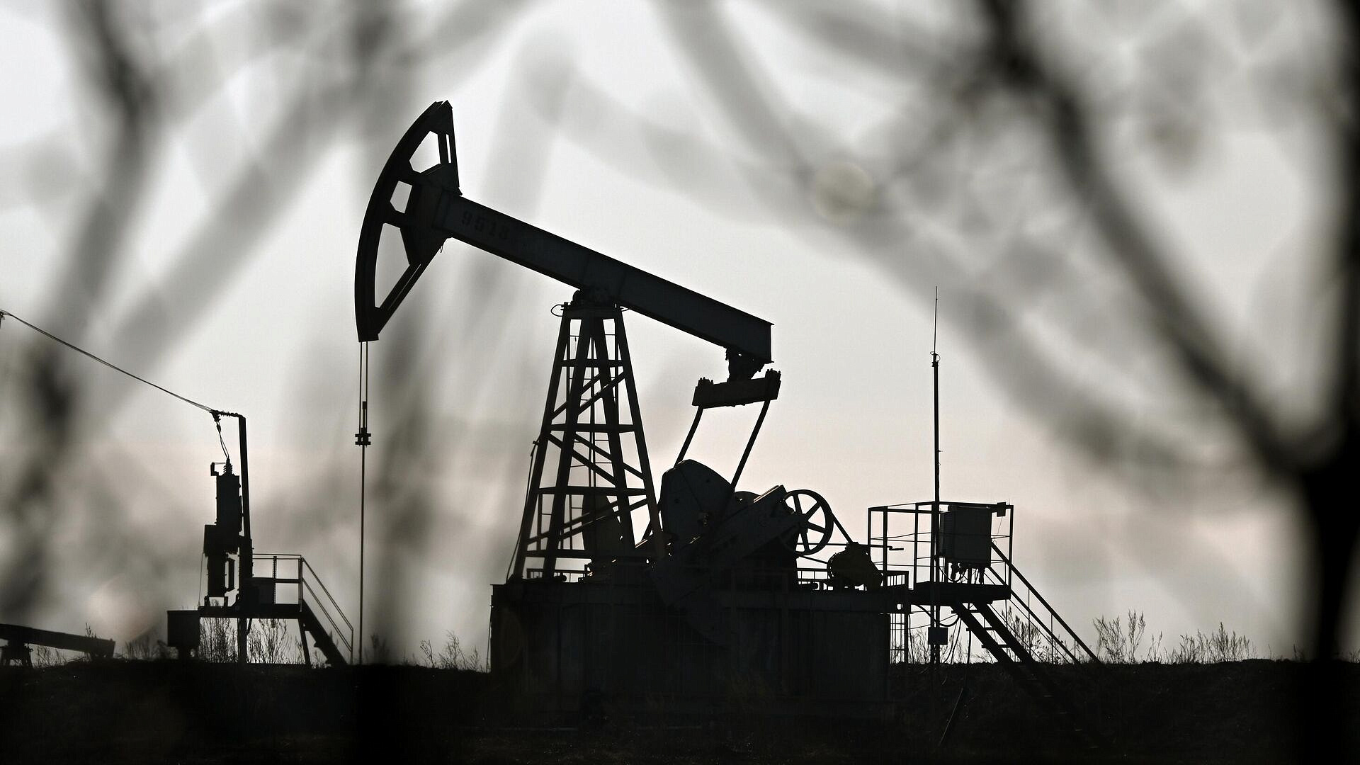 Эксперт предрек рост цен на нефть из-за ослабления антироссийских санкций