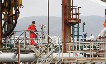 Места для работы в нефтеотрасли Венесуэлы хватит всем, считает Лавров