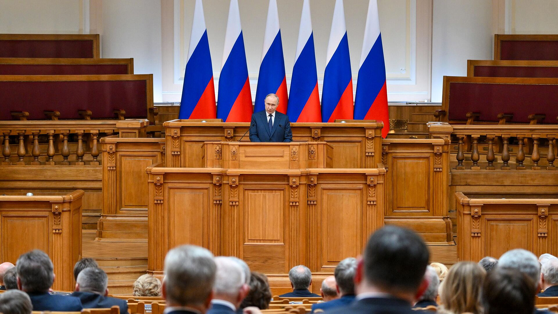Эксперты предположили о цели перемирия, объявленного Путиным