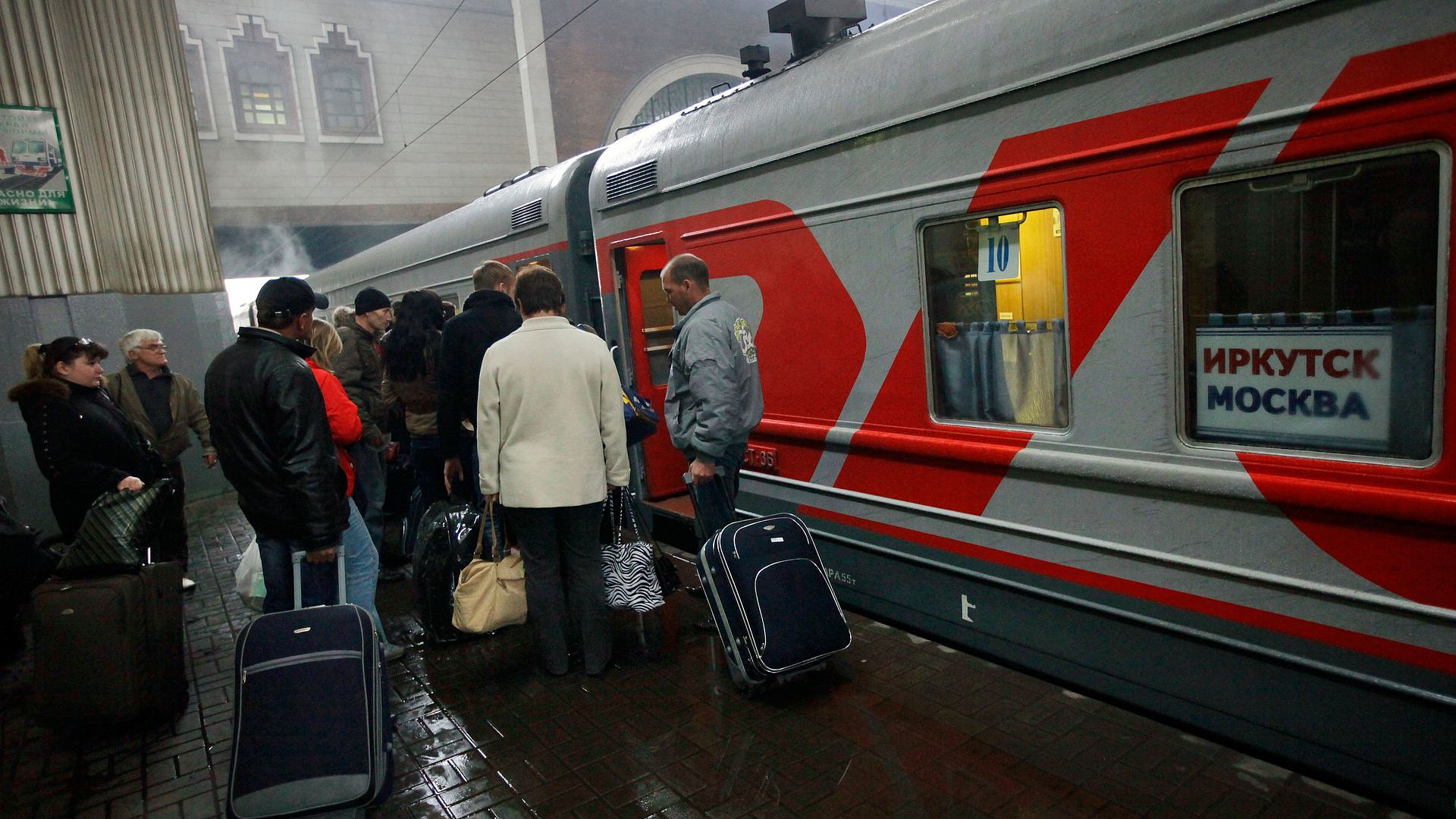 Россиянам назвали дату начала работы сервиса посадки на поезд по биометрии 