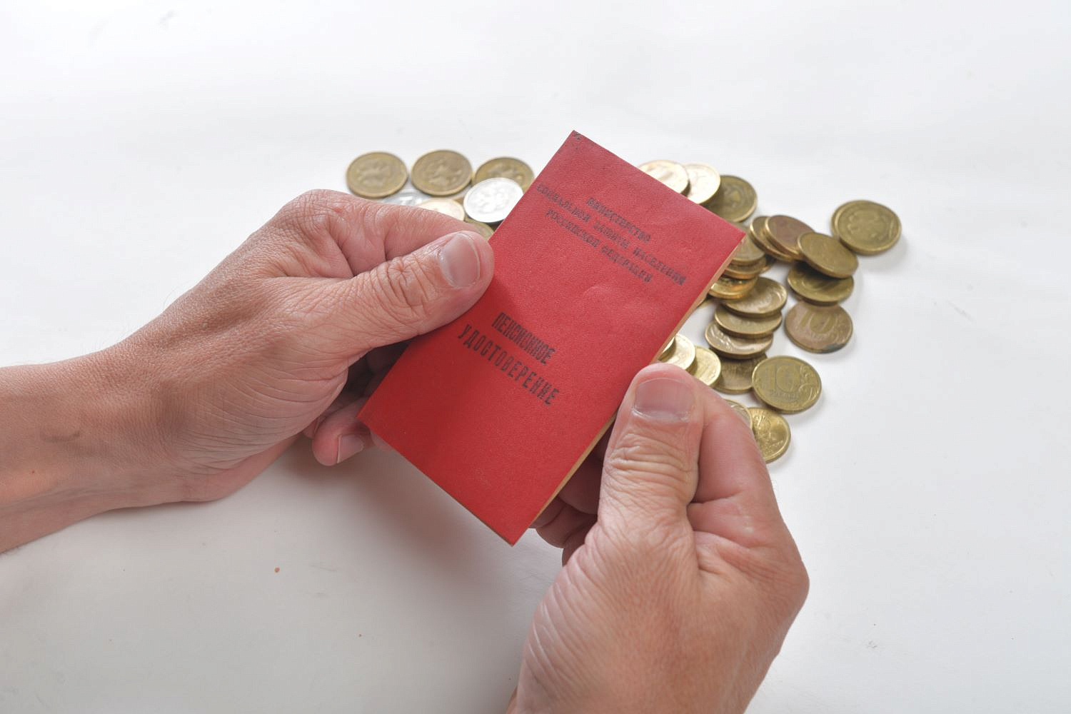 Россияне назвали 40 тысяч рублей достойной пенсией