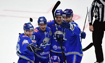 Хет-трик Веккьоне помог "Барысу" обыграть "Шанхайских драконов" в матче КХЛ
