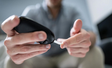 Минцифры включило в "белый список" сервисы контроля уровня сахара в крови