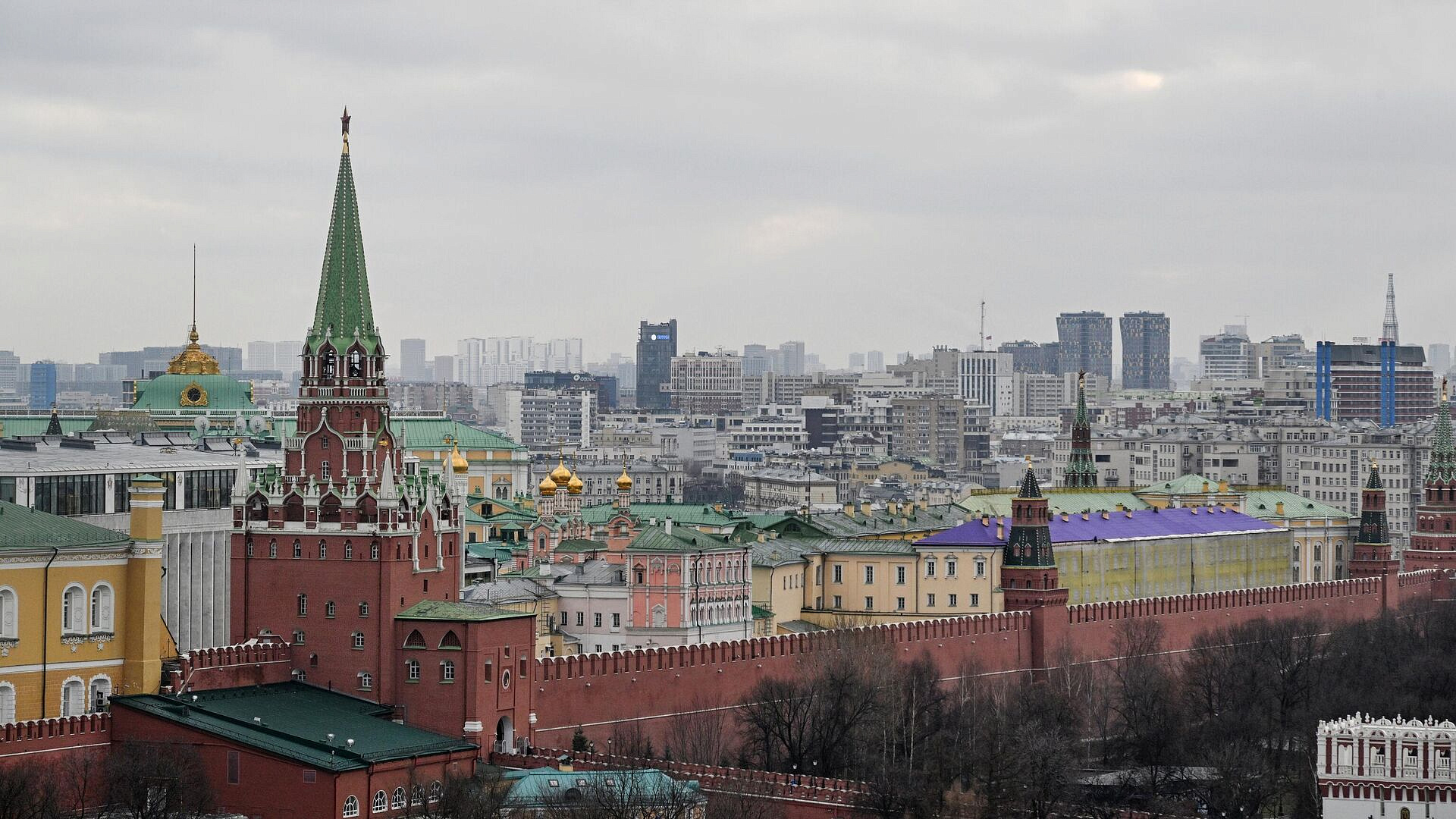 В Кремле рассказали о возможных ограничениях связи в некоторых городах