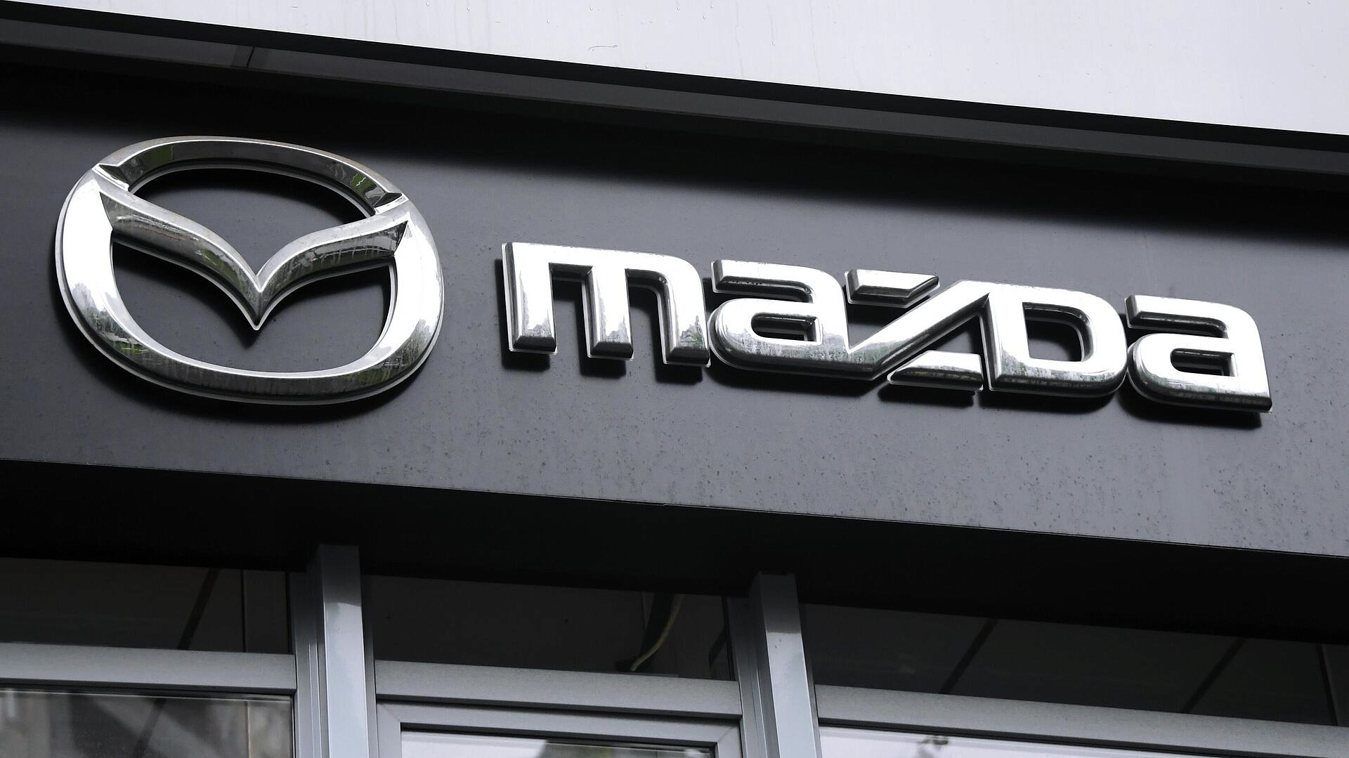  Mazda      