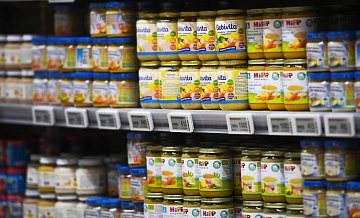 В Испании пять младенцев попали в больницу из-за детского питания