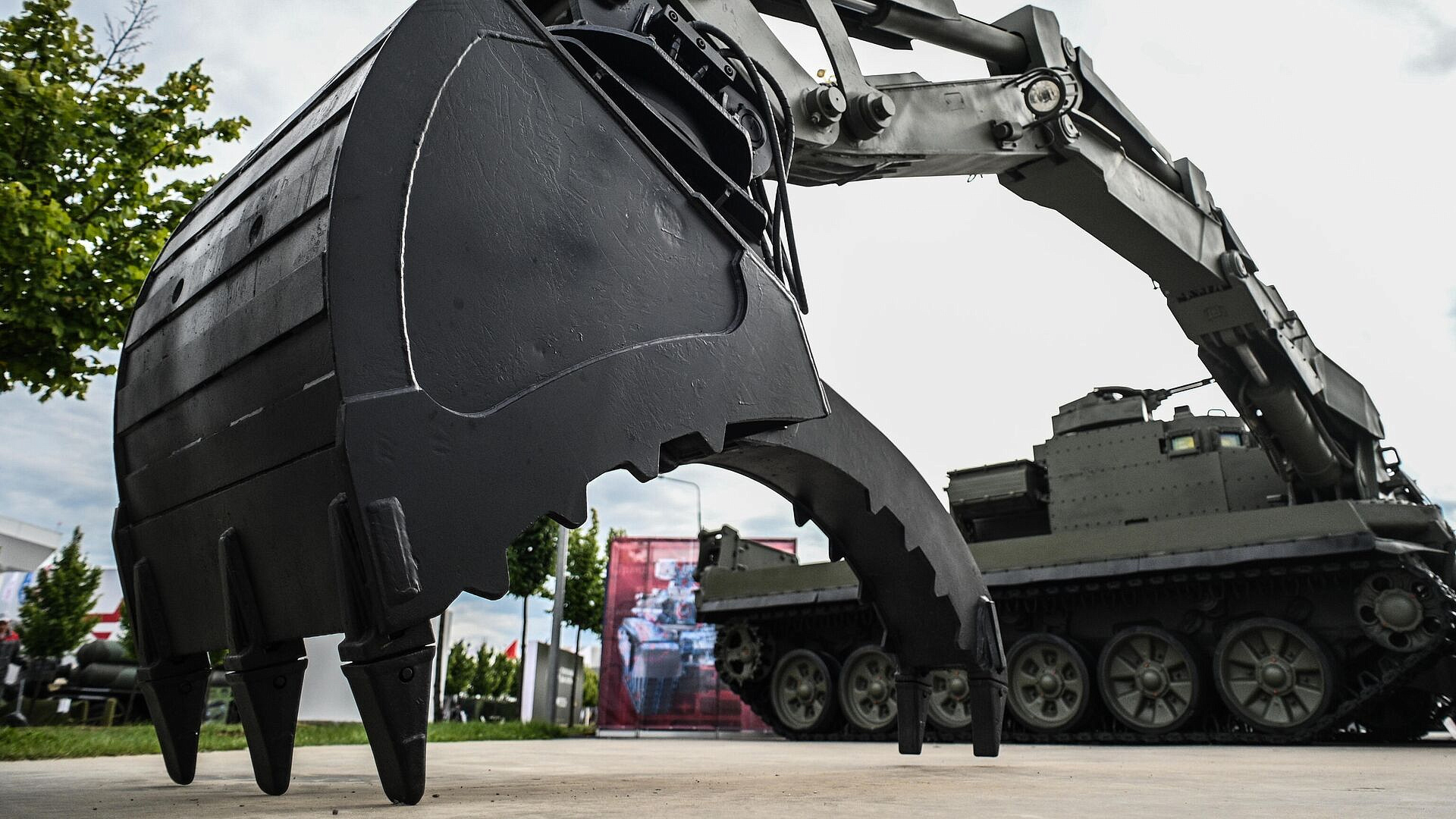 ВС России приняли на вооружение новую УБИМ, сообщили в "Ростехе"