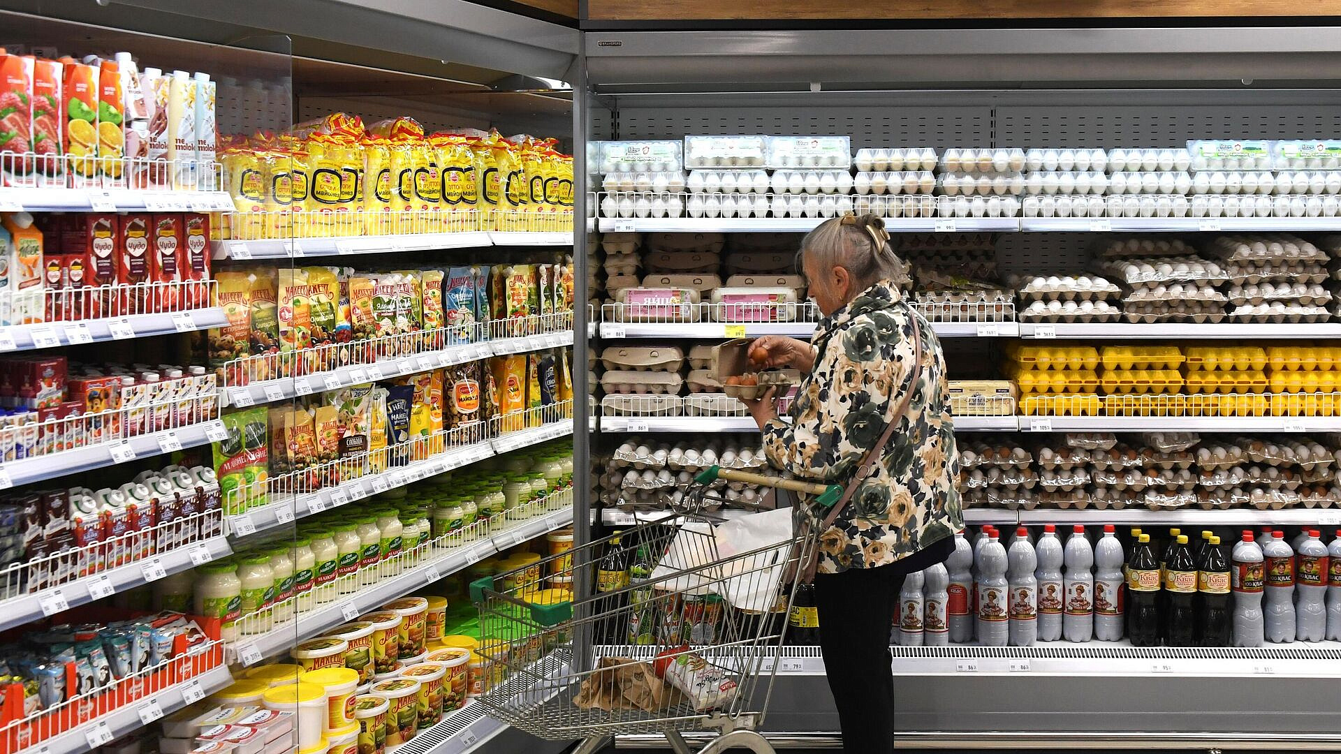 В России снизилось число попыток продажи просроченной продукции