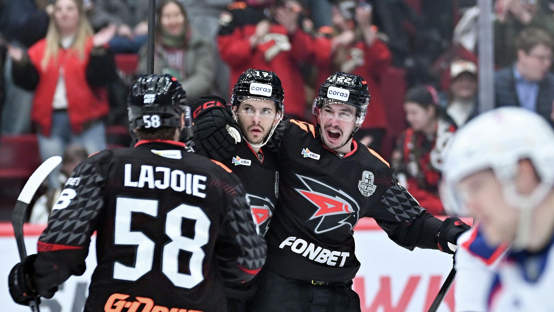 "Авангард" одержал третью победу над ЦСКА в плей-офф КХЛ