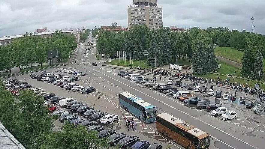 На КПП в Эстонии возникла очередь из желающих попасть в Россию