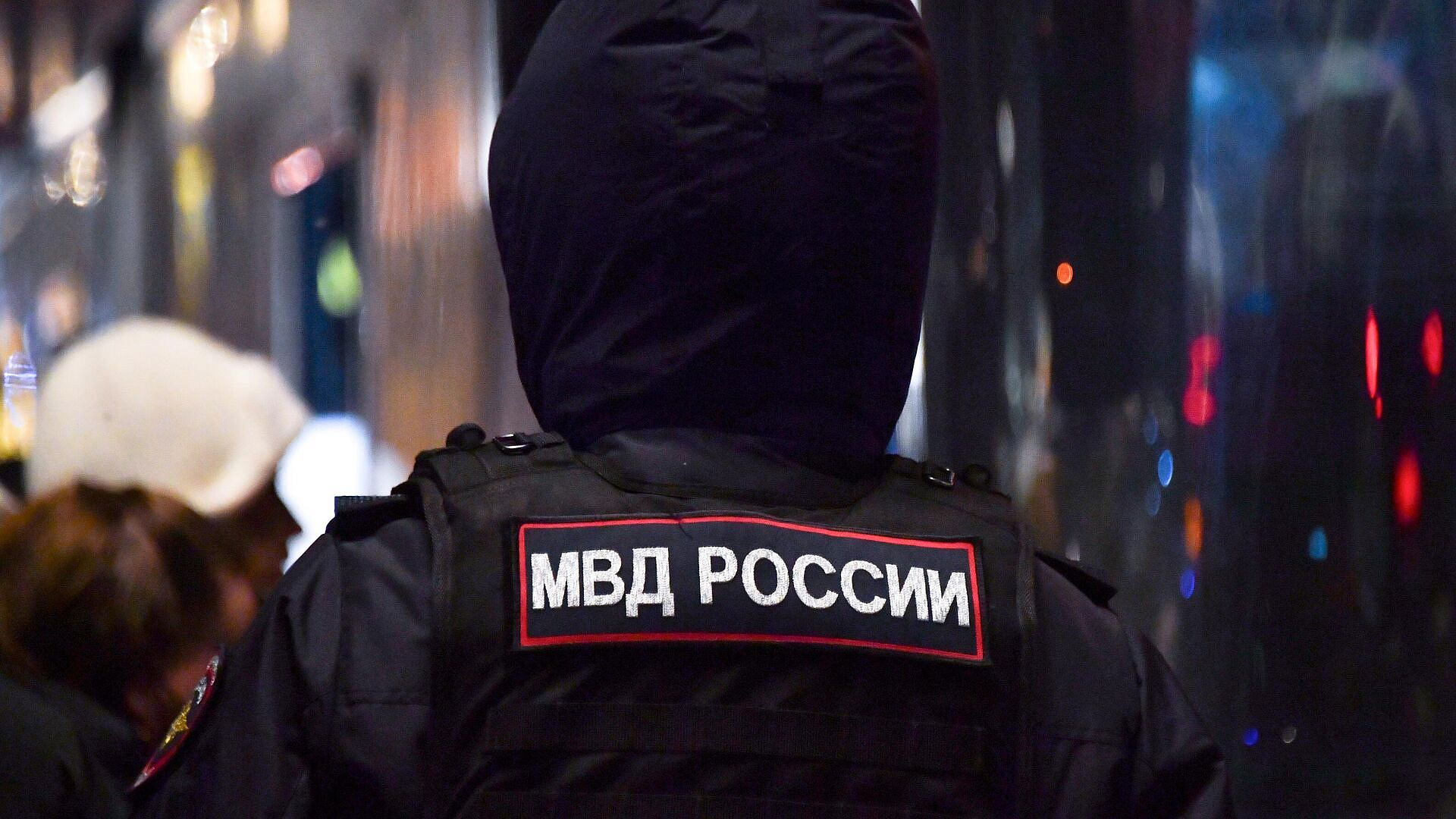 В московском клубе провели рейд по подозрению в ЛГБТ*-пропаганде