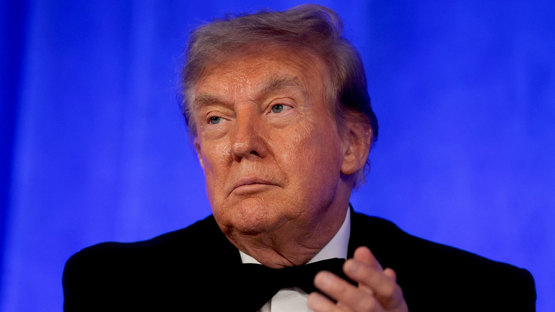 Трамп настаивает, что Зеркальный пруд в Вашингтоне испортили вандалы