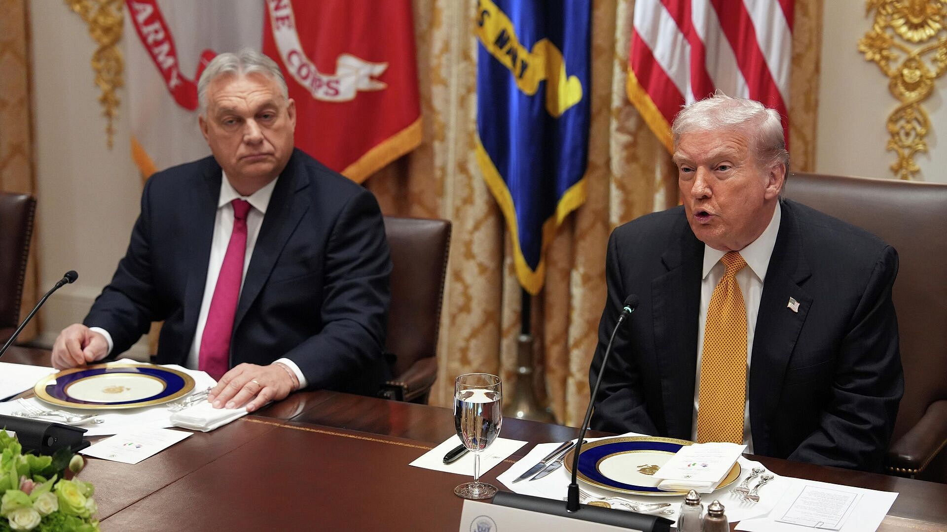 Трамп заявил, что недоволен тем, что Европа закупает российскую нефть