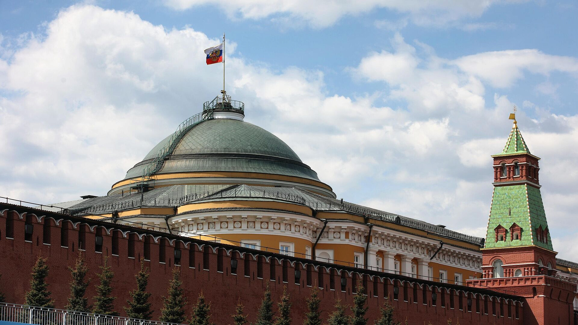 В Кремле прокомментировали "мирную" конференцию в Швейцарии по Украине
